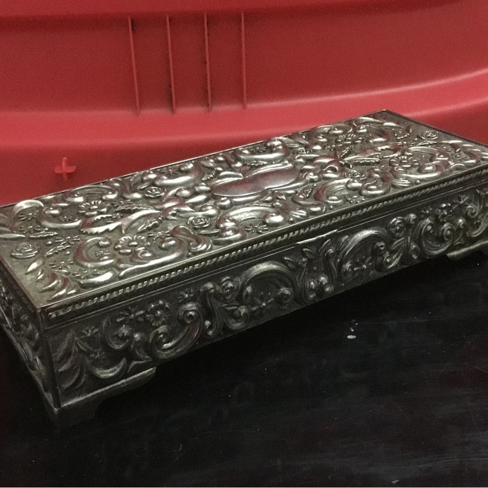 Intricate Silver-plate Decorative jewelry Box, Godinger silver 1992